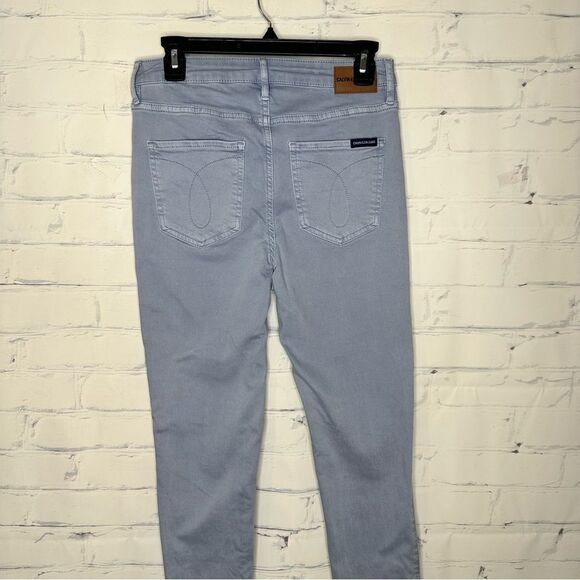 Calvin Klein size 6 or size 4 jeans - Picture 5 of 8